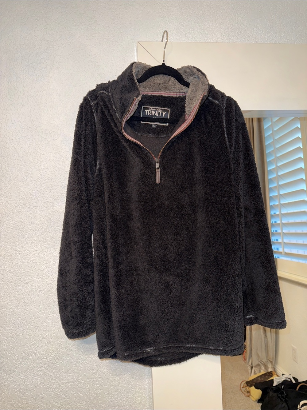 American Tradition Trinity Men’s Black Sherpa Zip Pullover with Gray Lining